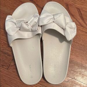 White Bow Slide Sandals
